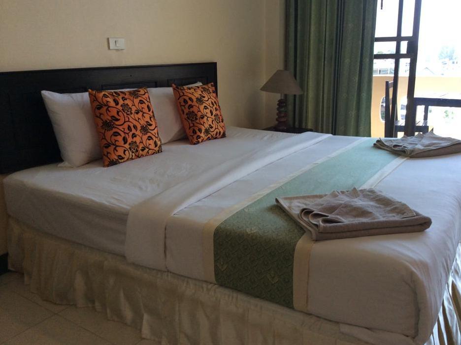 Kamala Beach - Surin Sunset Hotel - SHA