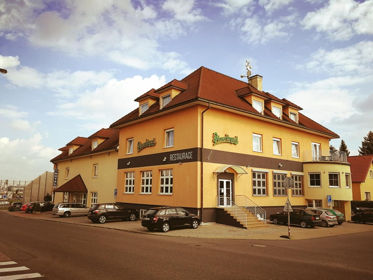 Čestlice - Hotel Tulipan Pruhonice