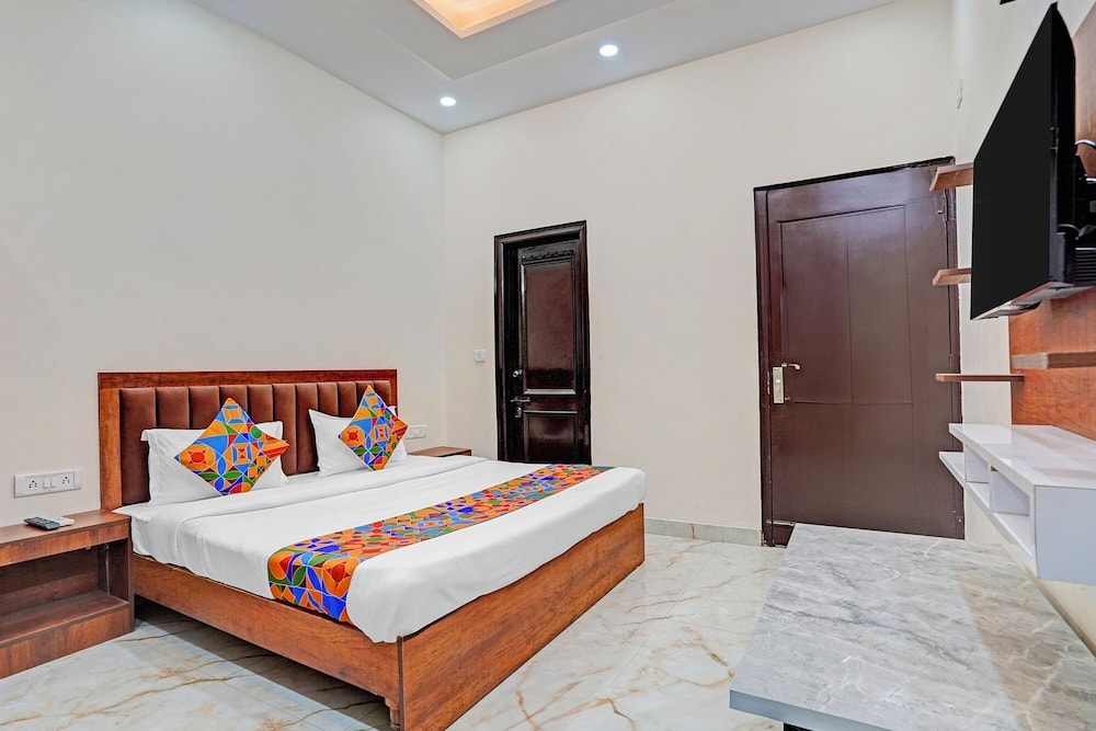 Noida - Fabhotel Winsome Inn