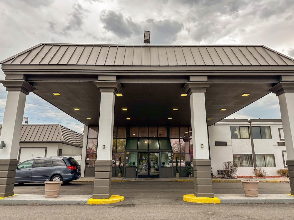 Stockholm - Greece - Motel 6 Rochester, NY - Airport