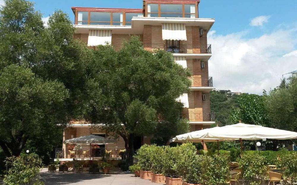 Ispani - Hotel Orion