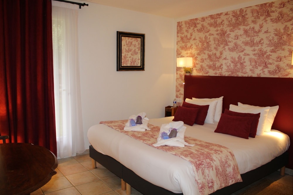 Réauville - Logis Hôtel La Bastide De Grignan & Restaurant La Chênaie