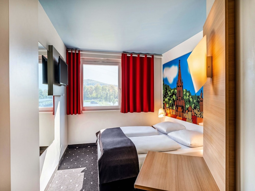 Freiburg im Breisgau - B&B Hotel Freiburg-Süd