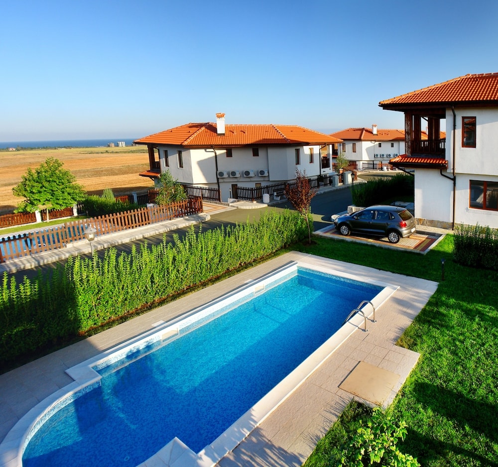 Nesebar - Generaator House