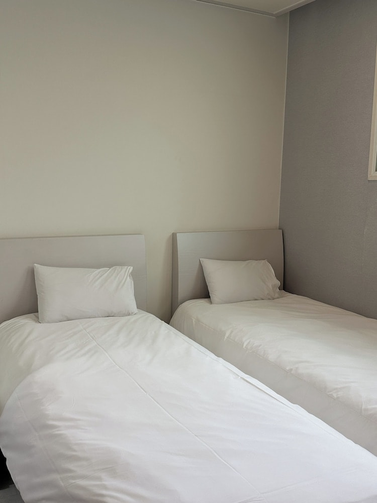 Stockholm - Seoul - Three Seven Hotel Dongdaemun
