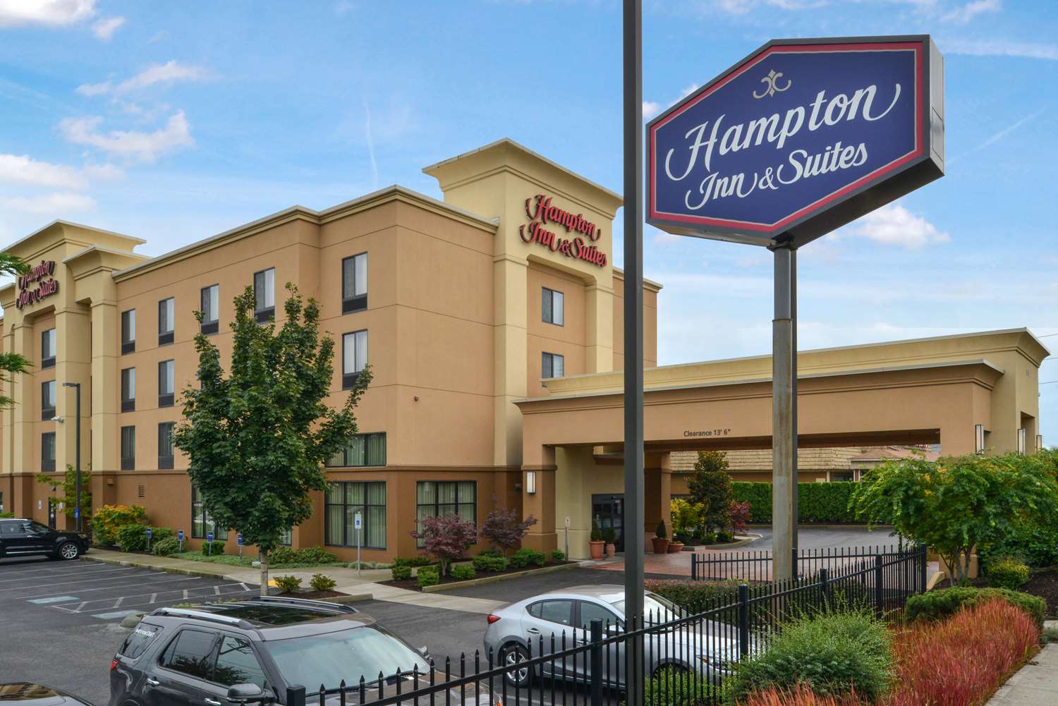 Tacoma - Hampton Inn & Suites Tacoma
