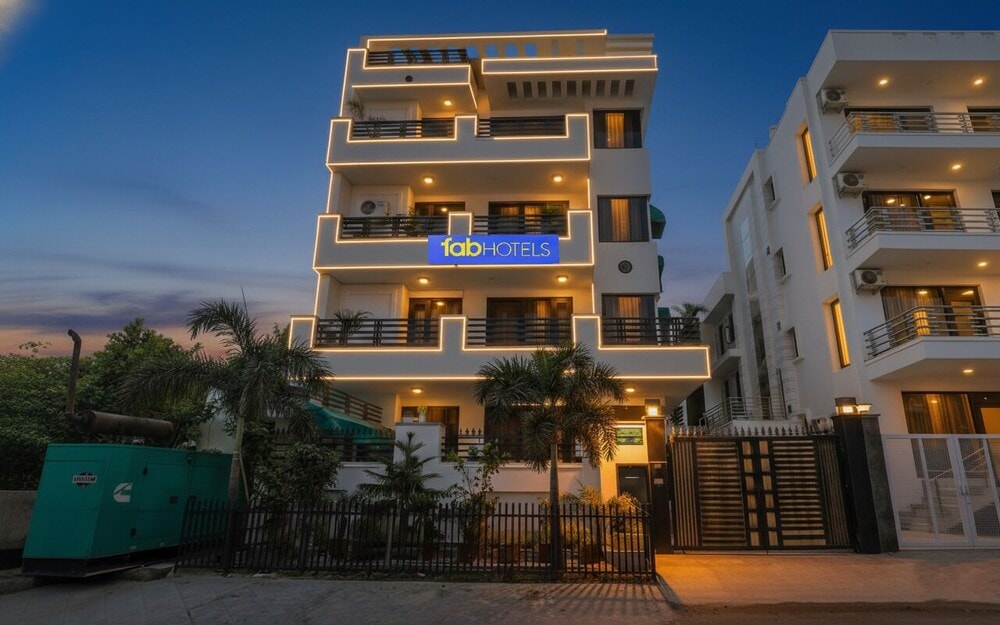 Fabhotel Sunrise Residency