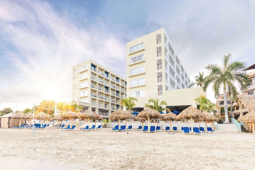 Rincon de Guayabitos - Decameron La Marina Guayabitos, Ramada All Inclusive Resort