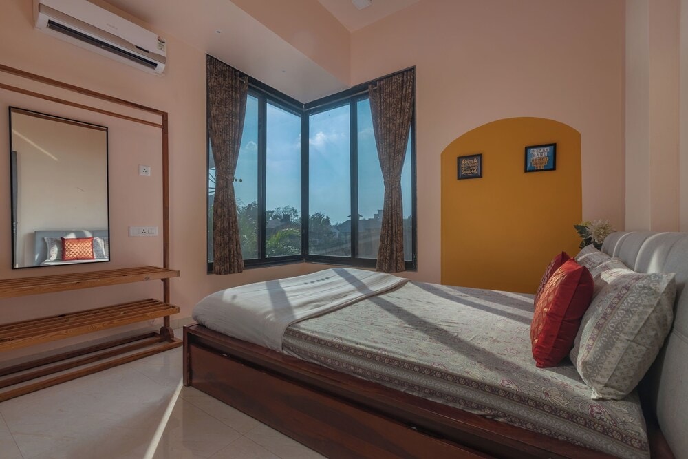 RETRO VILLA