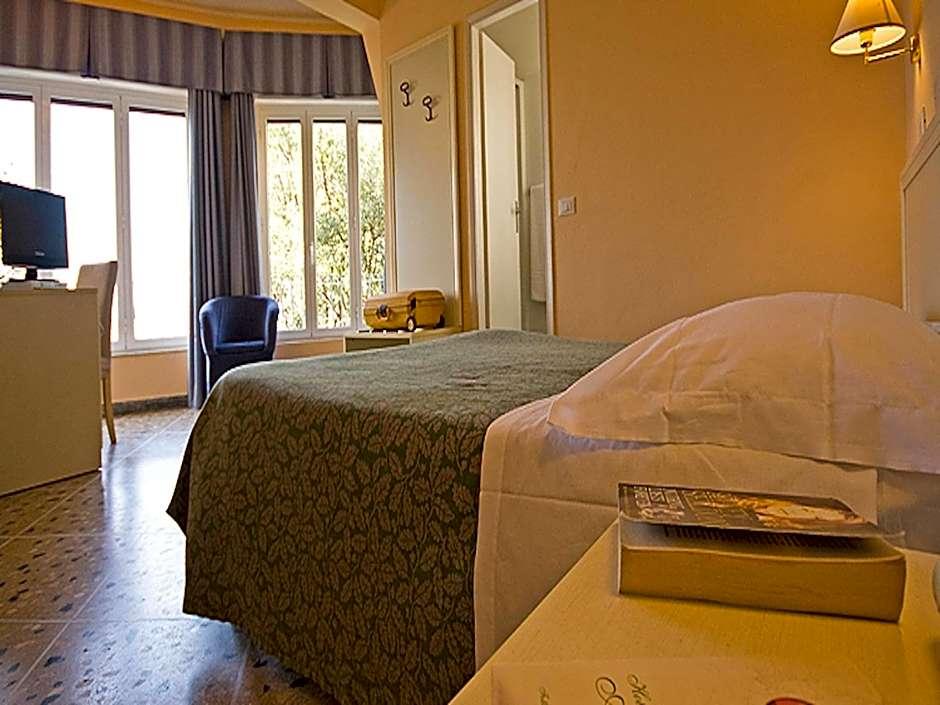 Follonica - Hotel Ausonia
