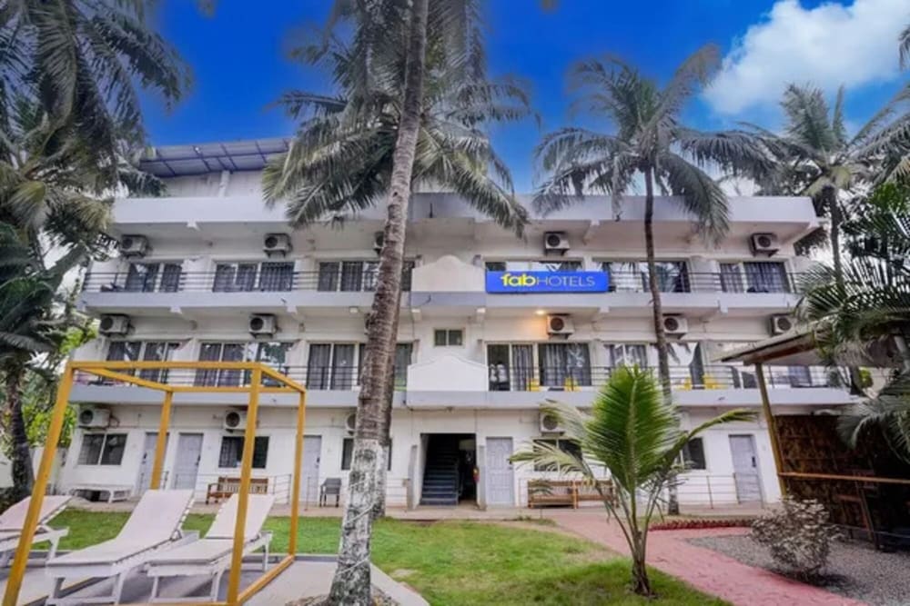 Anjuna - Fabhotel Grand Inn Resort