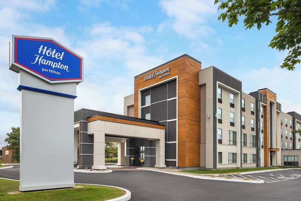 Dorval - Hampton Inn & Suites by Hilton Montreal-Dorval