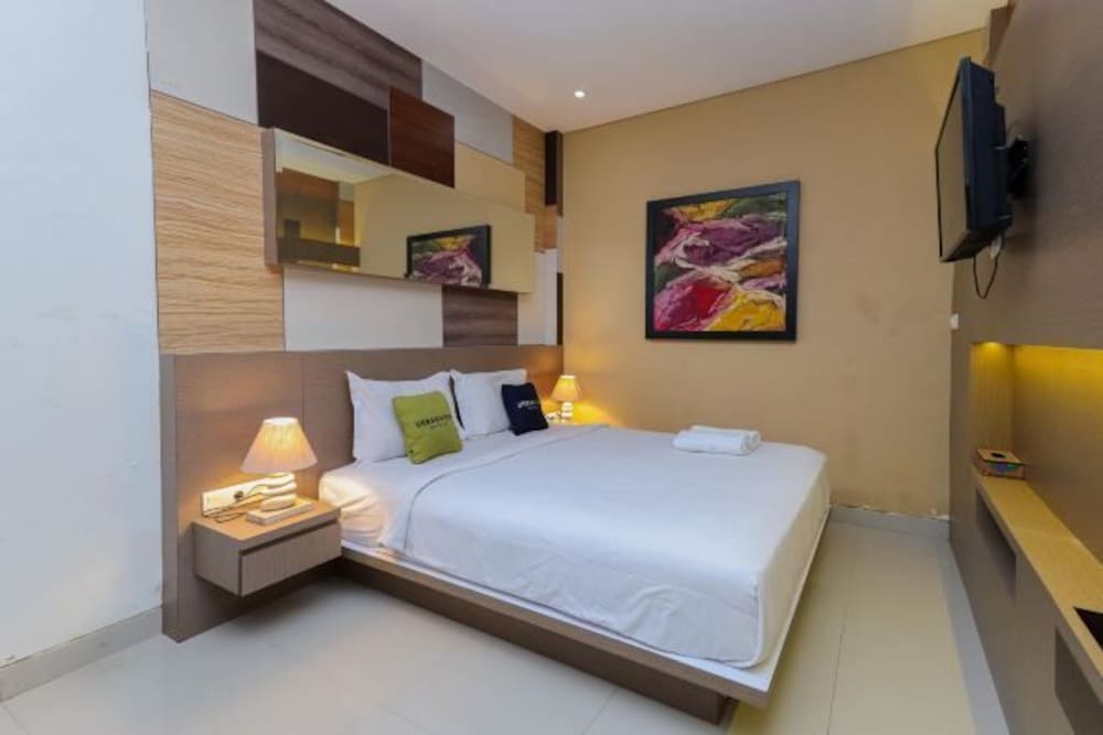 Uluwatu - Urbanview Hotel WG Jimbaran Bali