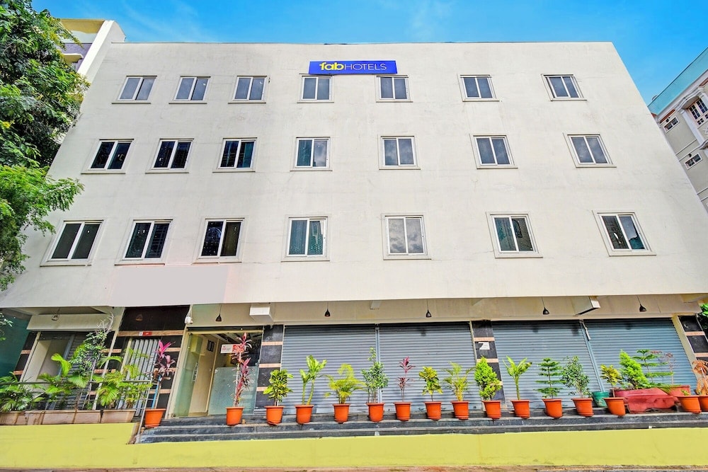 Hyderabad - Fabhotel White Ridge