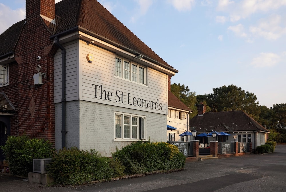 Ringwood - St Leonards Hotel by Greene King Inns