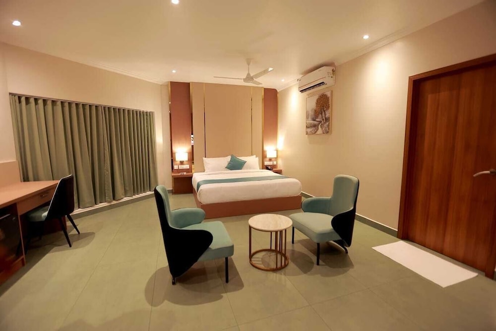 Athirappilly - KANOVA Luxury Riverside Resort