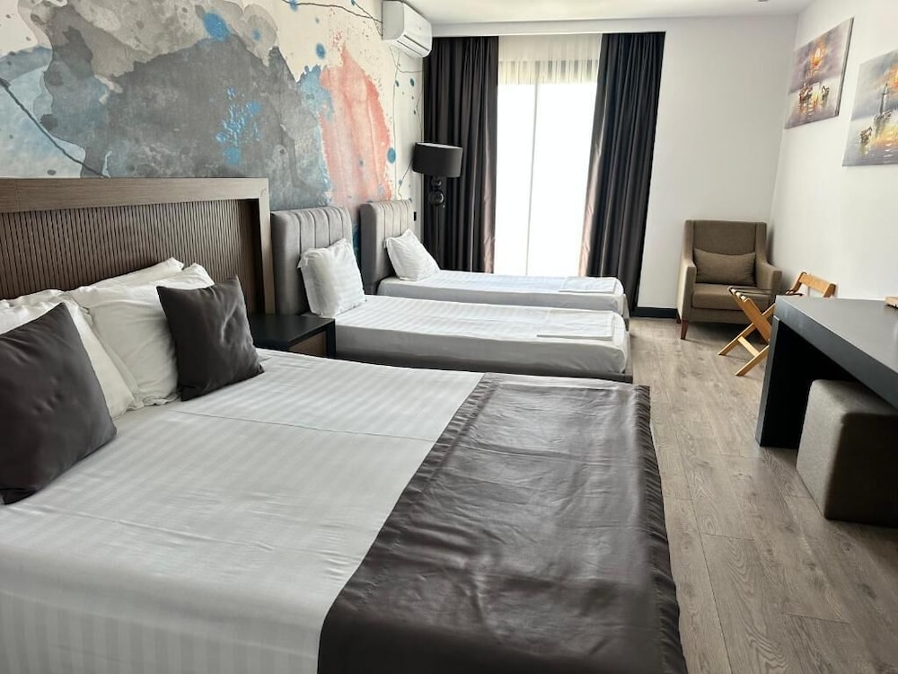 Dhërmi - Palladium Hotel- Luxury Leading Hotels