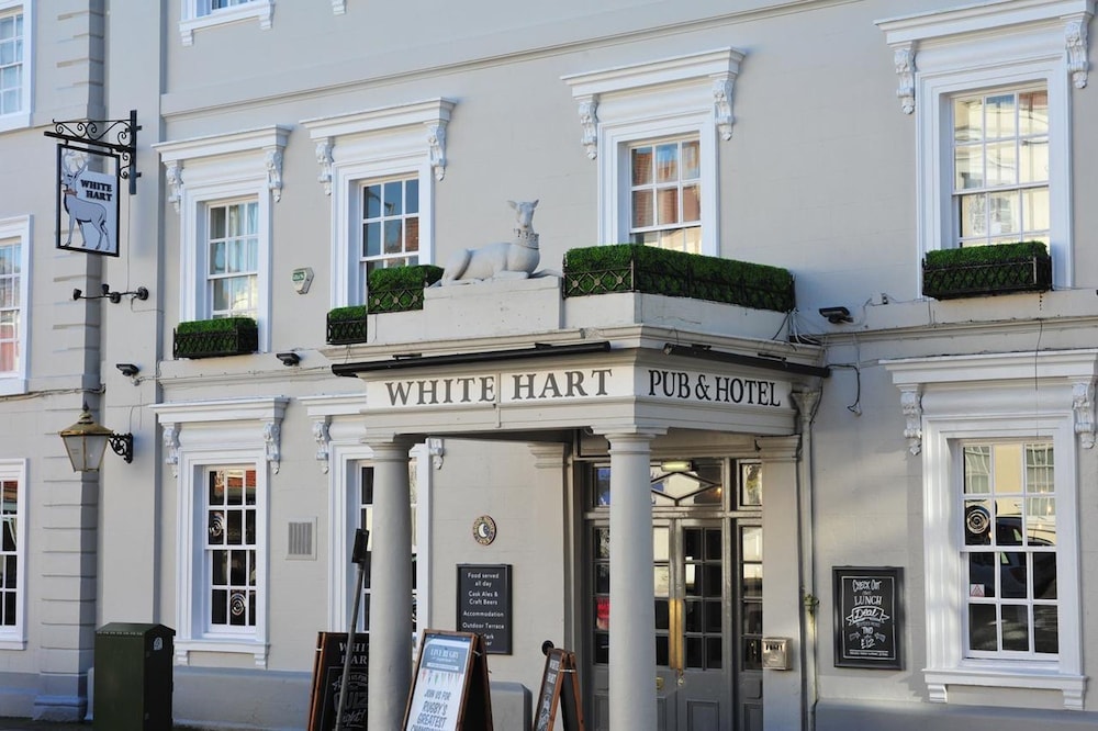 Buckingham - The White Hart Inn by Greene King Inns